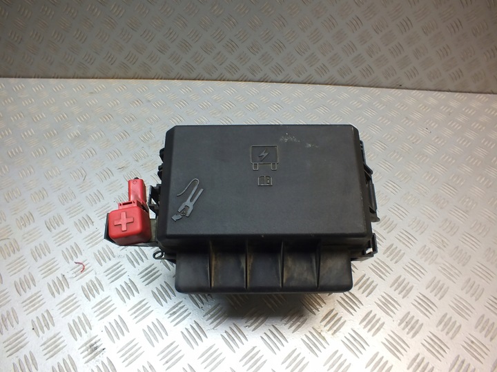 фото №1, Chrysler 300c 3.0 коробка предохранителей