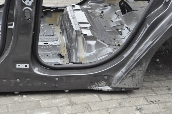 фото №4, Ford focus mk4 стійка поріг лівий читай w описі jak обрізаний