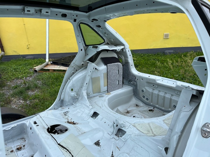 фото №4, Четверть błtonik зад левый правый ванна pas зад skoda rapid spaceback lf9f