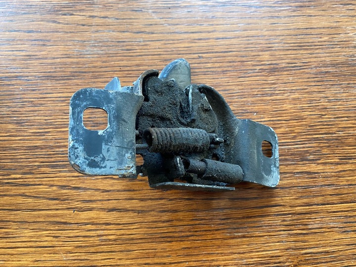 фото №2, Jeep grand cherokee wk 3.0 crd замок капота