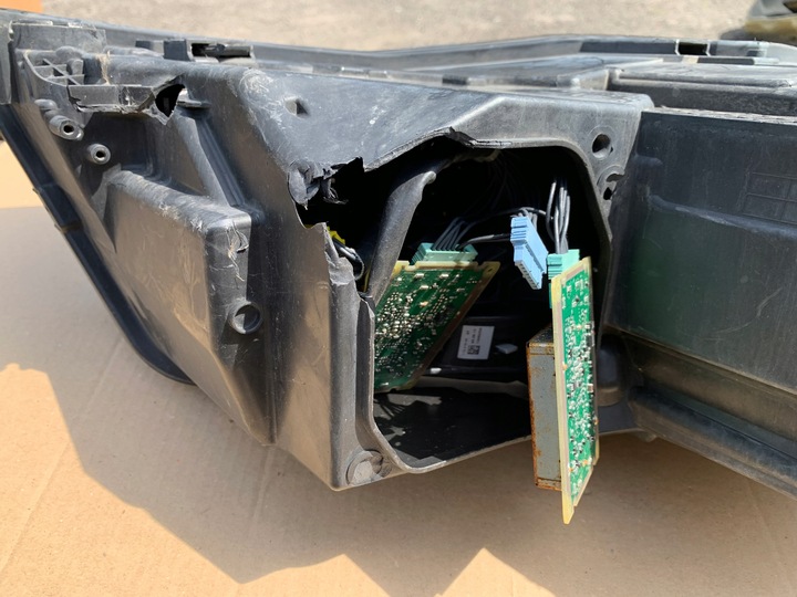 фото №7, Лампа перед левая audi a8 d4 полный led matrix 4h0941029aj комплектная