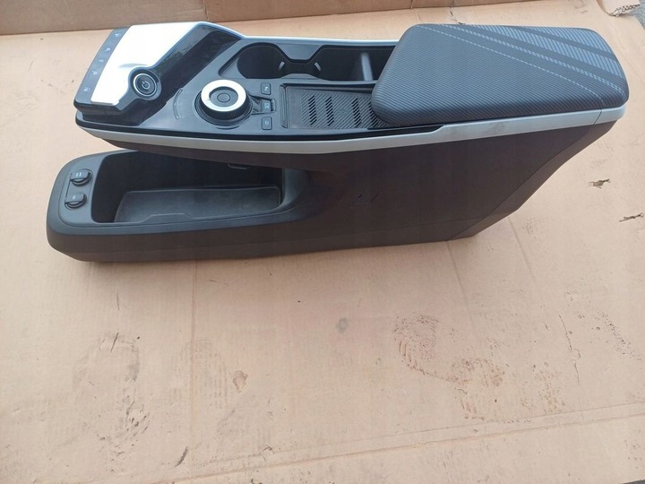 фото №8, Підлокітник тунель панель коробки передач зарядний пристрій індукція kia ev6 22r gt-line