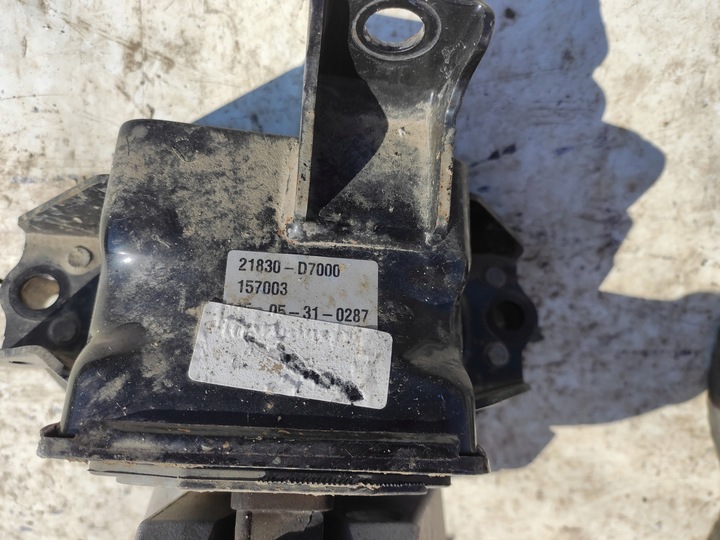 фото №4, Лапи подушка коробки hyundai tucson ii iii 1.6 gd