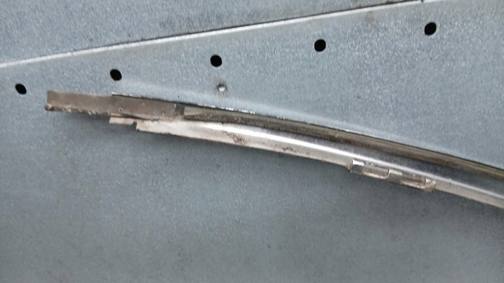 фото №8, Планка хром стёкла правые зад audi a8 d3 02-09r