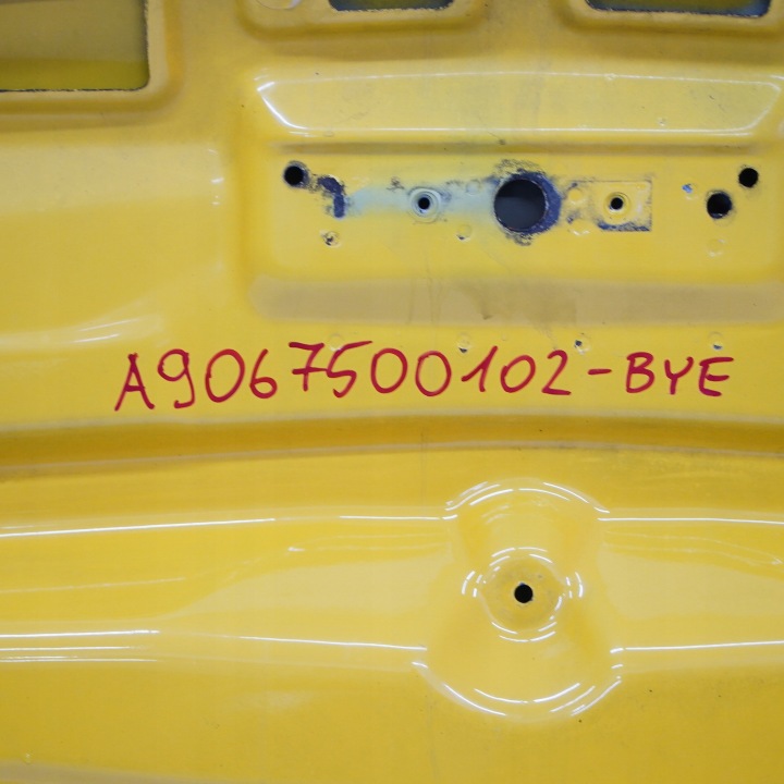 фото №12, Mercedes sprinter w906 капот крышка двигателя 1212