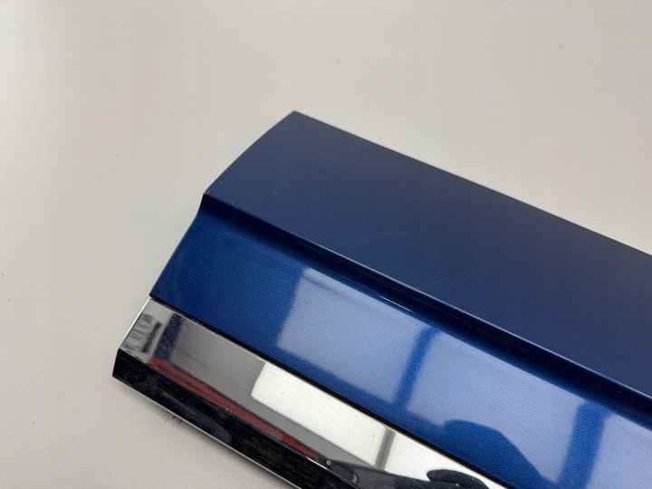 фото №7, Volkswagen touareg iii 2019 ліва сторона планка двері передніх