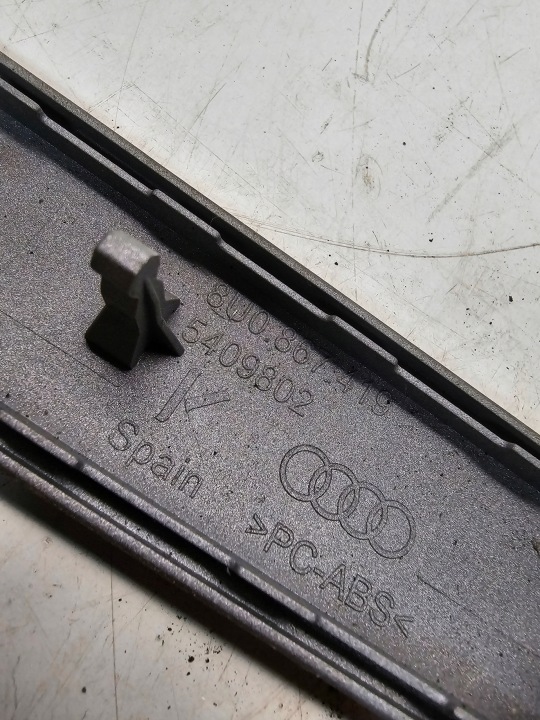 фото №6, Молдинг dekor двері ліві зад audi q3 8u 8u0867419