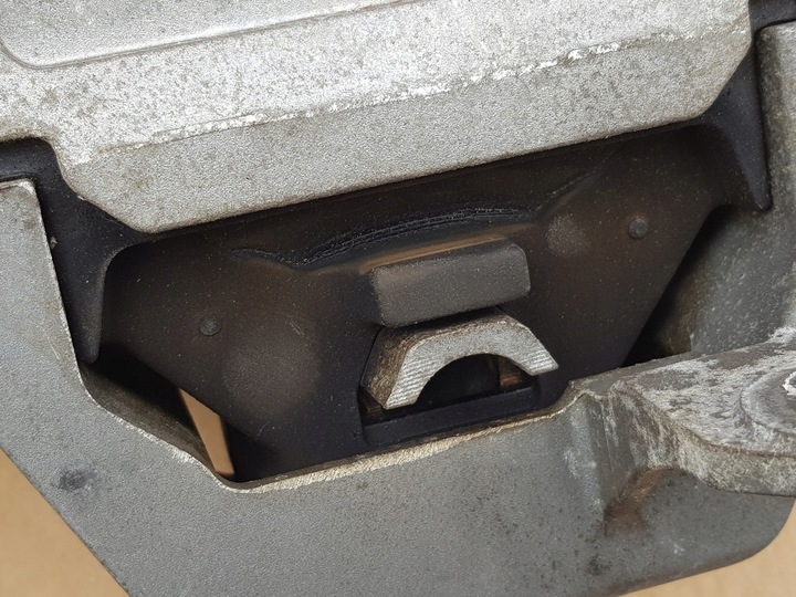 фото №9, Подушка двигателя / opel vectra c signum / 1.8 16v 140km z18xer / исправная