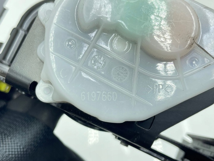 фото №7, Toyota prius prime 2016 pas безпеки сидіння заднього