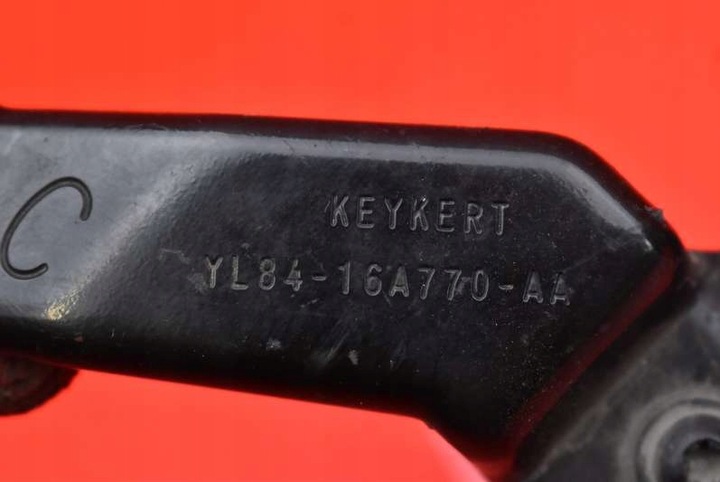 фото №11, Замок капота yl84-16700 mazda tribute 1 i 00-04