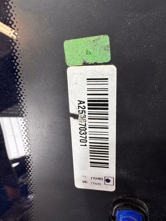 фото №13, Mercedes-benz glc x253 c253 стекло кузовная дверь задних a2536703701