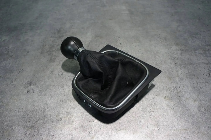 фото №1, Ручка чехол рычаг изменения коробки передач кожа vw golf eos 1k0711113cg