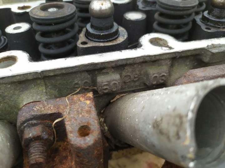 фото №4, Головка двигуна колектор opel astra f 1.4 1.6 90502803