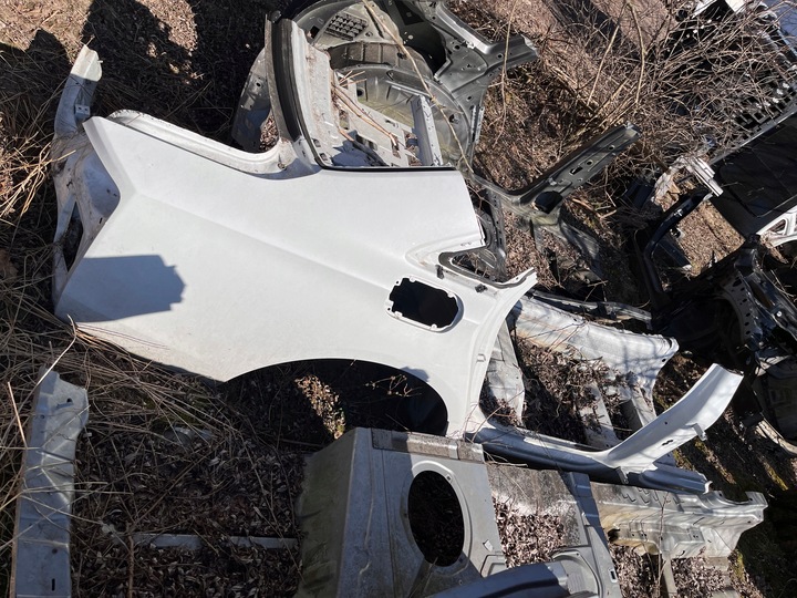 фото №1, Audi a8 d4 4h крило чверть поріг зад права