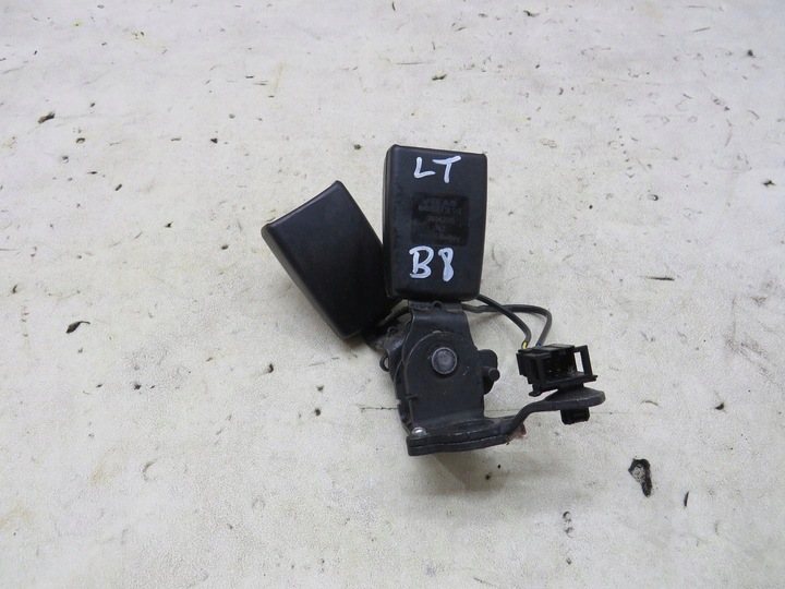 фото №1, Застёжка ремня левый зад passat b8 универсал 8v0857739