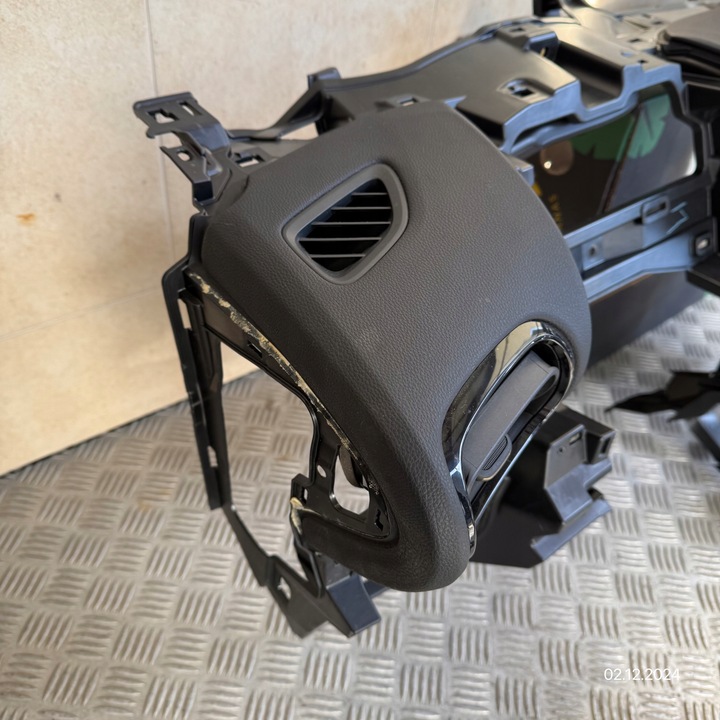 фото №9, Панель комплектная подушка безопасности консоль ремни капот toyota yaris cross 2023 год