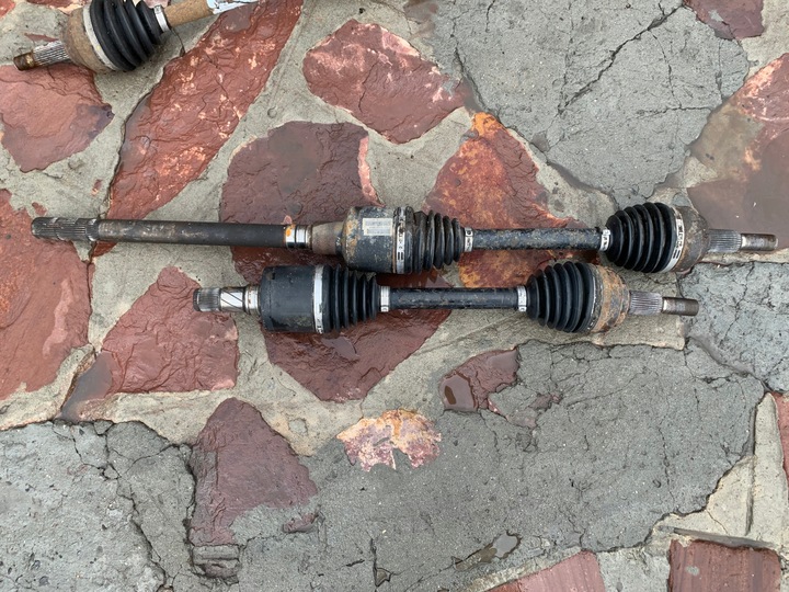 фото №1, Jeep grand cherokee wk піввісь права перед 3.0 crd