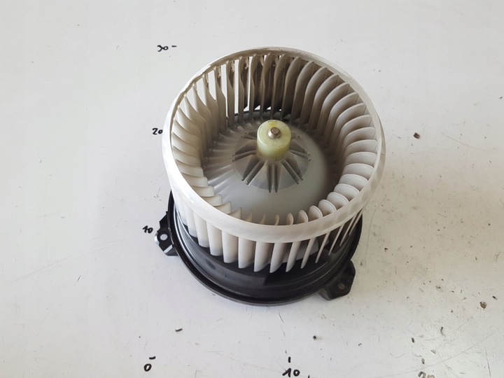 фото №1, Toyota land cruiser 150 рестайлінг 18-22r повітродувка вентилятор повітропровід зад