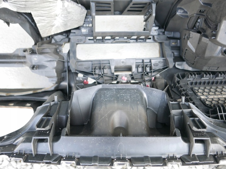 фото №10, Bmw g30 g31 панель роздавальна консоль капот