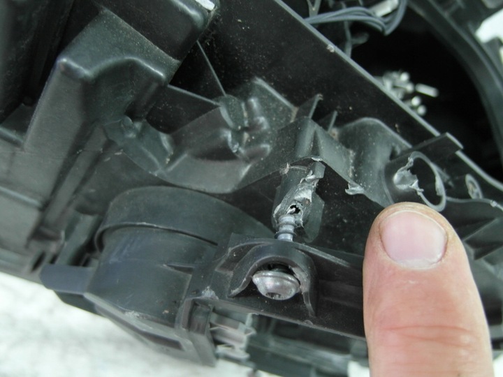 фото №11, Volvo v60 рестайлинг s60 рестайлинг ксенон лампа передняя правая