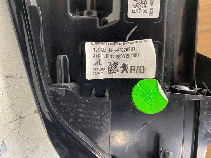 фото №7, Peugeot 2008 ii лампа led правый зад 9838190480