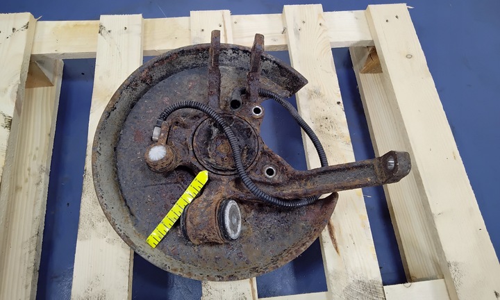 фото №6, Audi a8 d2 2.8 v6 193km поворотный кулак зад правая