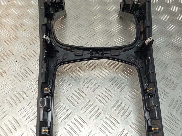 фото №8, Bmw f40 f44 dekor рамка панель тунелю середнього 5a049e4