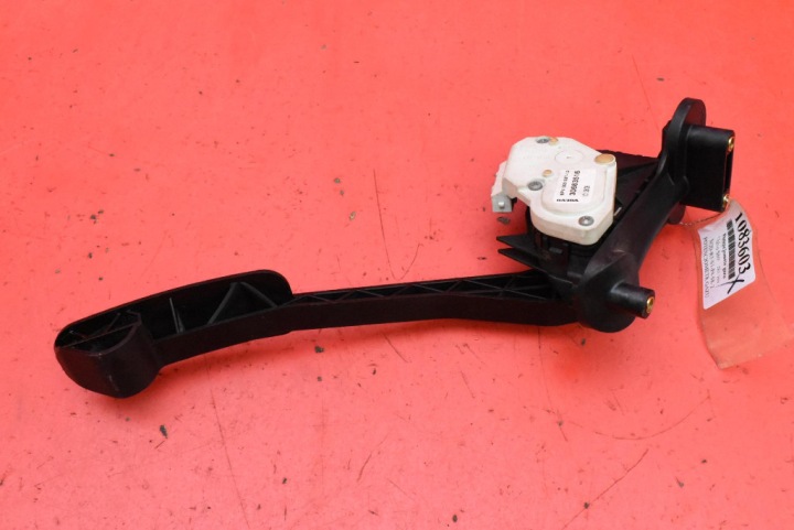 фото №5, Потенциометр педаль газа 30683516 volvo s60 1 i 2.4 20v 170 km рестайлинг 04-09