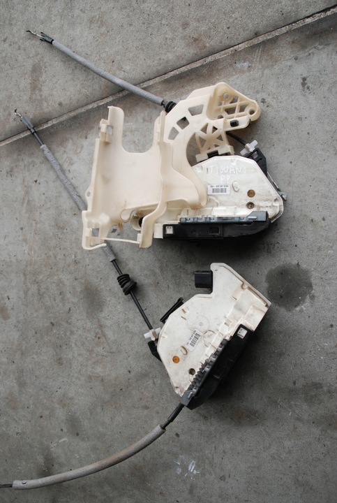 фото №4, Замок l / p перед двері volkswagen tiguan i uk