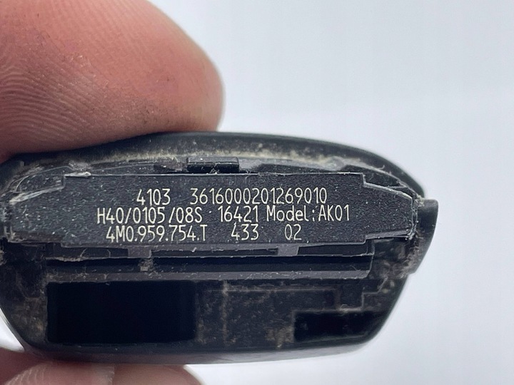 фото №7, Ключ ключ pilot audi a4 b9 8w a5 f5 q7 4m ii 4m0959754t