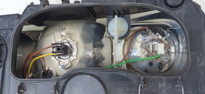 фото №8, Mercedes atego 2 2004- лампа праві перед звичайна європа