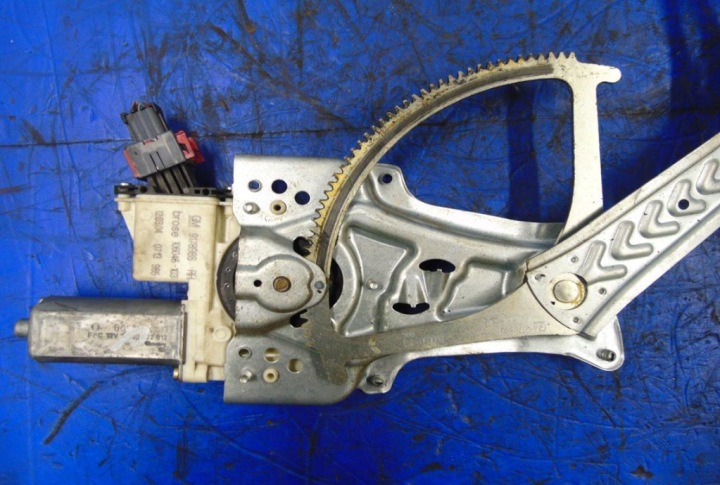 фото №4, Opel vectra c 2.0 dtl универсал стеклоподъемник правый перед 9178988rh