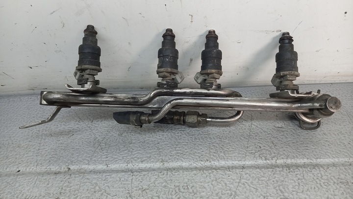 фото №1, Планка вприскувальний audi a4 b5 96r 1.6b