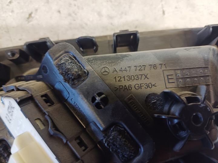 фото №6, Ручка внутренняя левая mercedes vito w447 nr. a44772777671