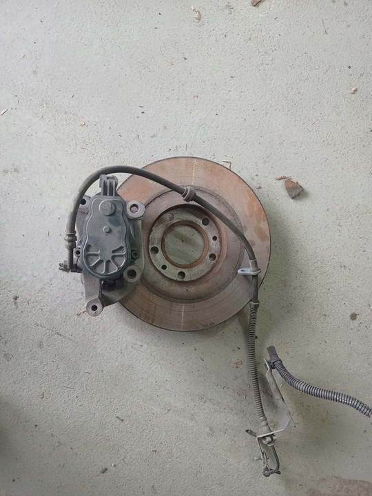 фото №1, Citroen ds7 9819060980 суппорт тормозной