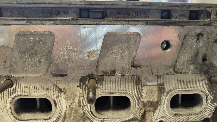 фото №6, Audi vw skoda 1.6 tdi cay 12r головка комплектная 03l103373a 03l103286a