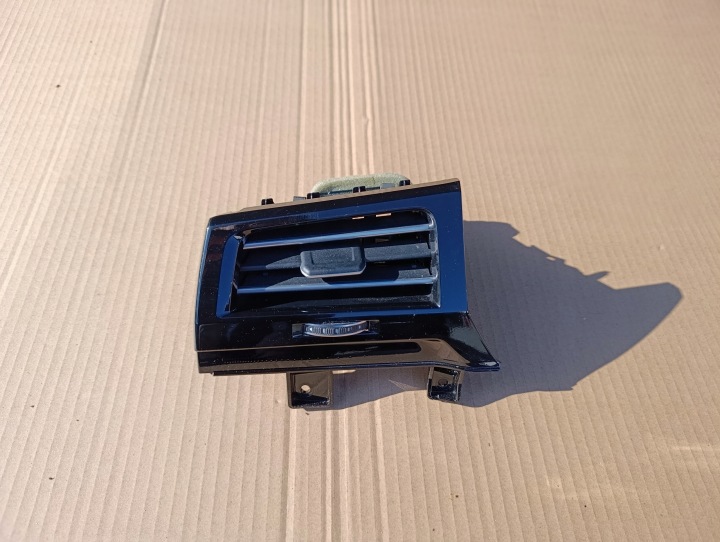 фото №10, Vw touareg iii 3 cr7 решётки воздуховод комплект 761858416 761858417 761858415
