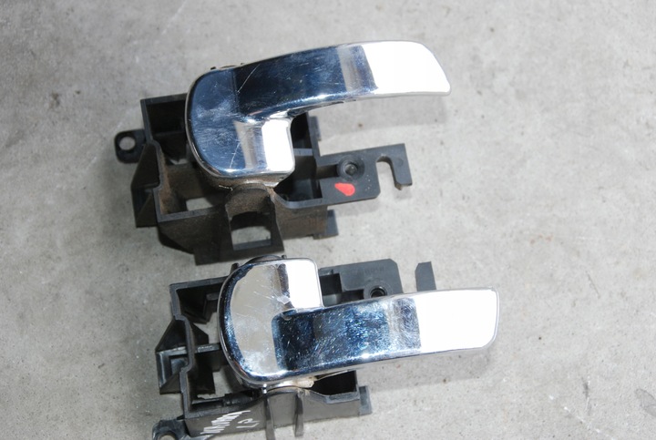 фото №1, Ручка перед l / p navara iii d40 05-14r