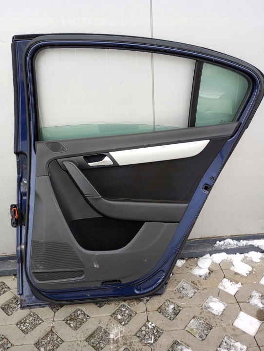 фото №14, Дверь комплектные правое зад vw passat b7 sedan lh5x