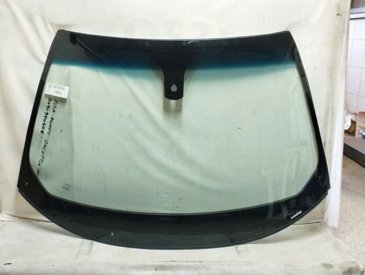 фото №1, Стекло передняя alfa romeo giulietta 2010- датчик