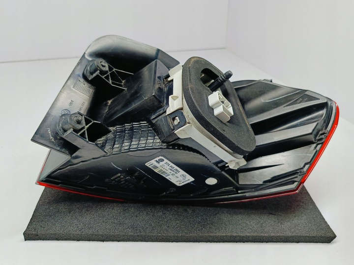 фото №9, Volkswagen touran 5ta 15- лампа левый зад левая задняя 5ta945095a