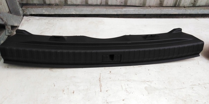 фото №1, Audi q3 83a защита накладка ремня багажника зад 83a864483