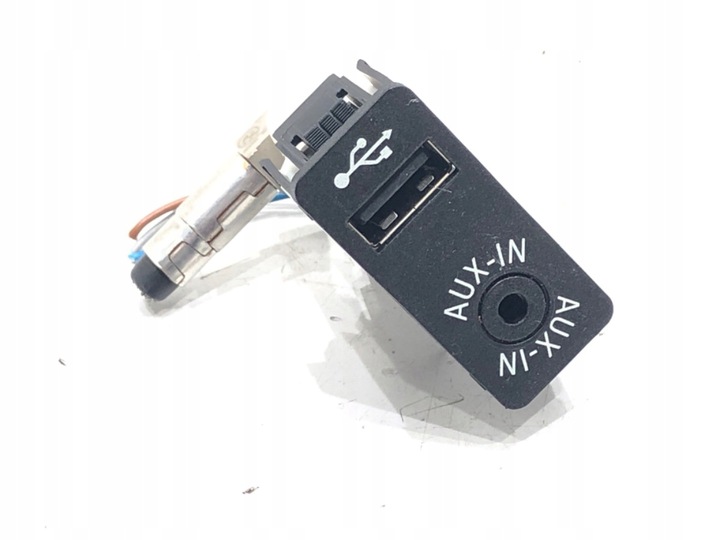 фото №1, Гнездо usb bmw f31 9229246 12-19
