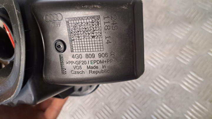 фото №7, Audi a6 c7 4g sedan рестайлінг 2.0 tdi кришка заливання пального adblue 4g0809906a ls9r