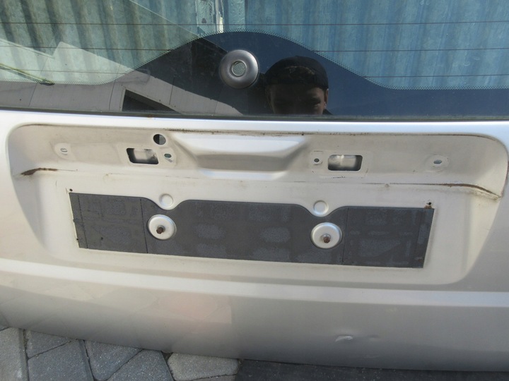 фото №5, Ford mondeo mk3 2.0 tdci 130km 6 крышка зад