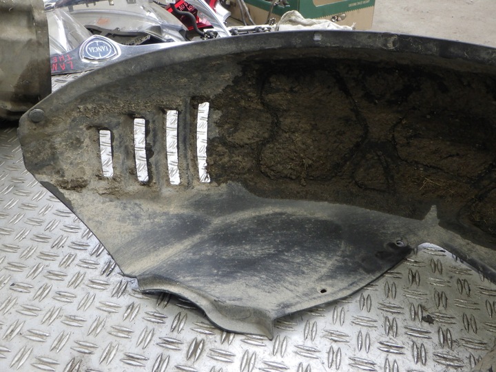 фото №6, Chrysler 300c thema 11- підкрилок праві зад задні