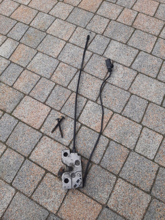 фото №1, Замок капота fabia iii 6v0823509d гвинти