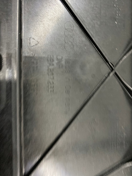 фото №8, Підсилювач решітка радіатора бампер перед audi q4 e-tron