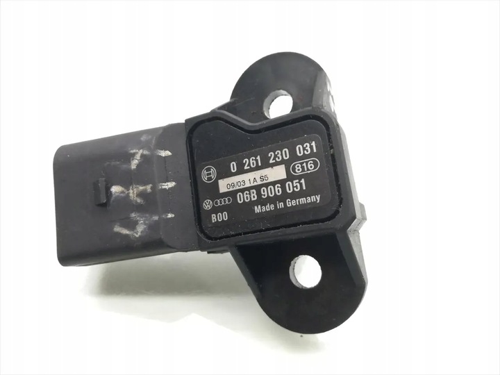 фото №11, Audi a3 датчик давления воздуха 1.6 fsi бензин 85kw 115 hp 06b906051