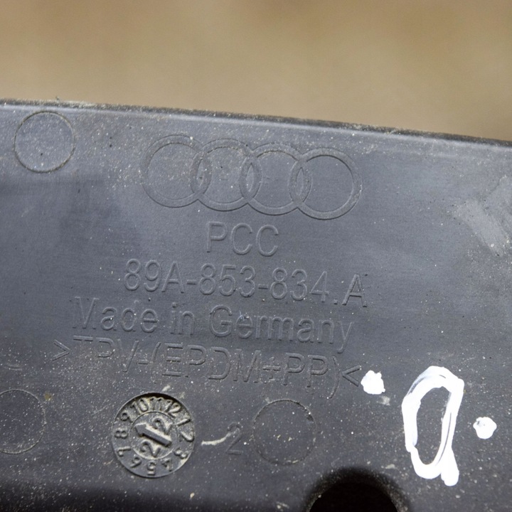 фото №6, Audi q4 sportback e-tron 2022 правая сторона брызговики задние